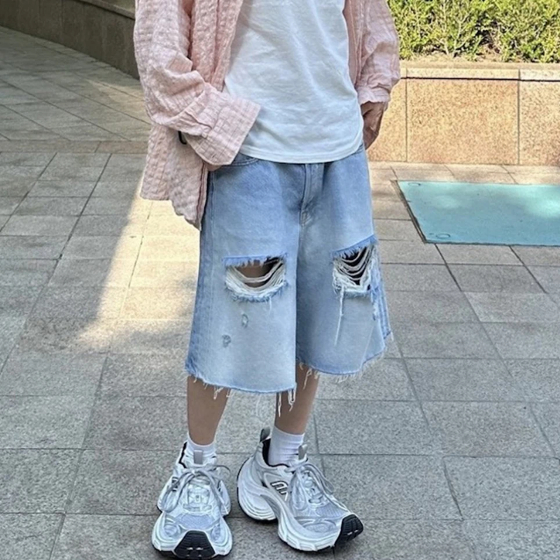 Vintage Summer Light blue Washed Hole Baggy Denim Shortsfor Men and Women Wide Leg Casual Jeans Oversized Ripped Overknee Pants