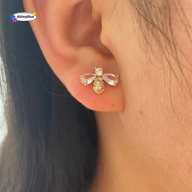 Gold Tone Bee Shaped Stud Earrings Crystal Wing Accents Cute Daily Gift For Her High Quality And Stylish Jewelry ddmythur