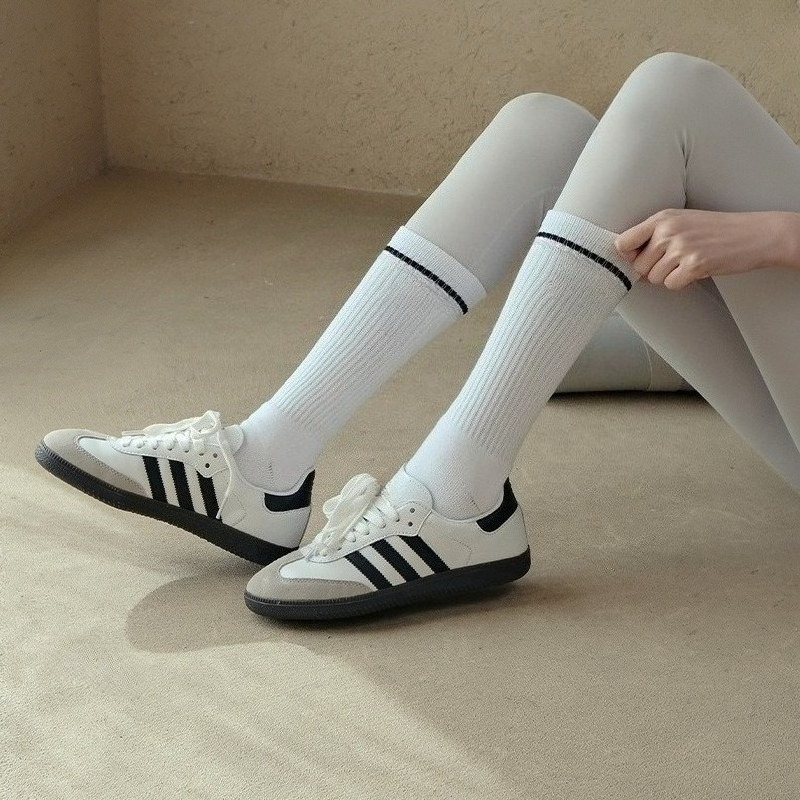 Designer Sports Socks 18cm Long Unisex Throwback Sock Mens Womens Preppy Style Cotton Yoga Socks Pilates Sock Comfy Cushioning Classic White Football Sock