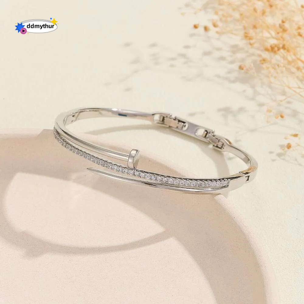 Bracelet Designer jewelry for women Creative Fashion with Extendable Clasp Copper Micro Inlaid Zirconia Stud Bracelets Holiday vacation gifts ddmythur