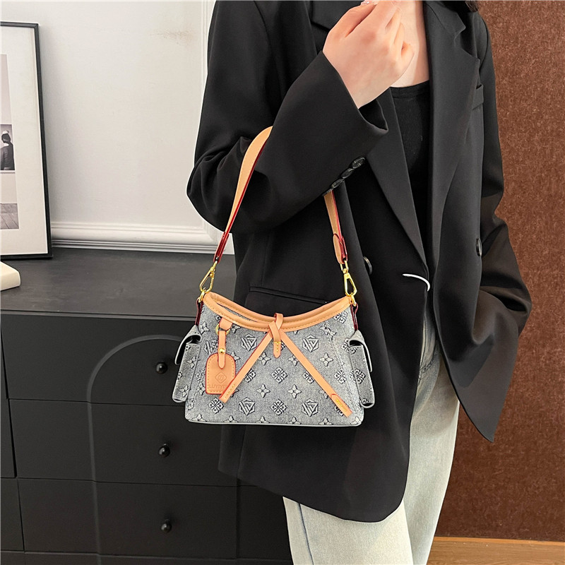 Free Shipping 2025 New Premium Tote Bag for Women Versatile Top Handle Casual Chic Retro Print Shoulder Crossbody Bag