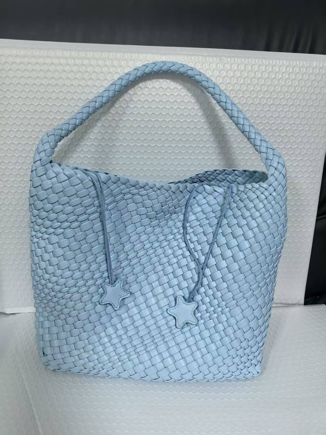 Free shipping autumn and winter series high-quality hand woven large capacity beach handbag high-end women's shoulder width handbag durable and t