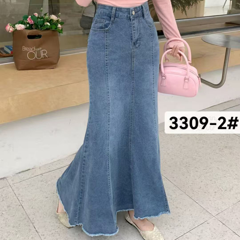 High-Waisted Denim Mid-Length Skirt - Autumn Style With Fringed Edges