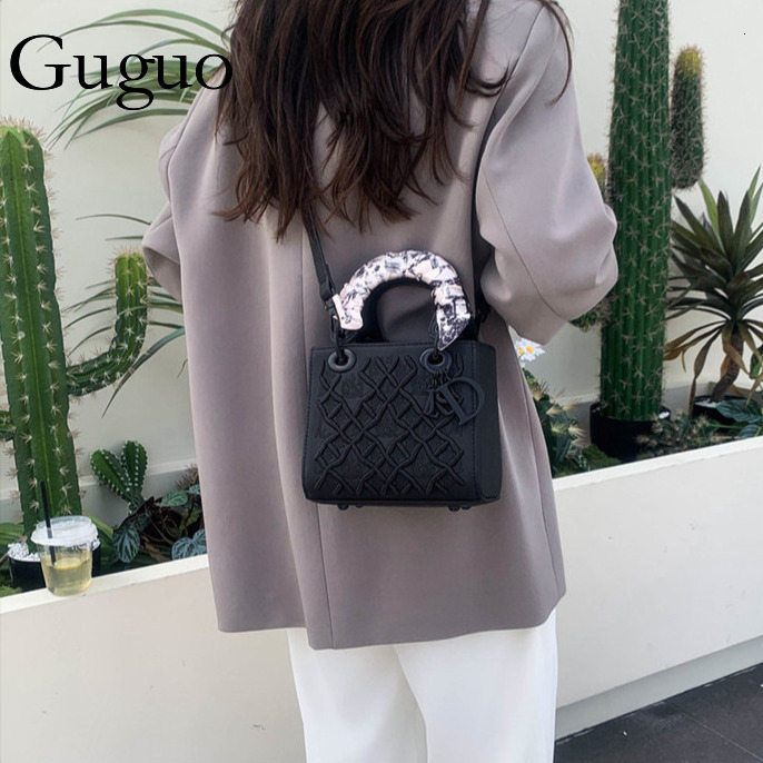 Guguo Free Shipping Blue Delicate Princess Designer Diana Bag For Women New High-value Exquisite Ins Luxury Handbag Socialite Outing Crossbody Bag