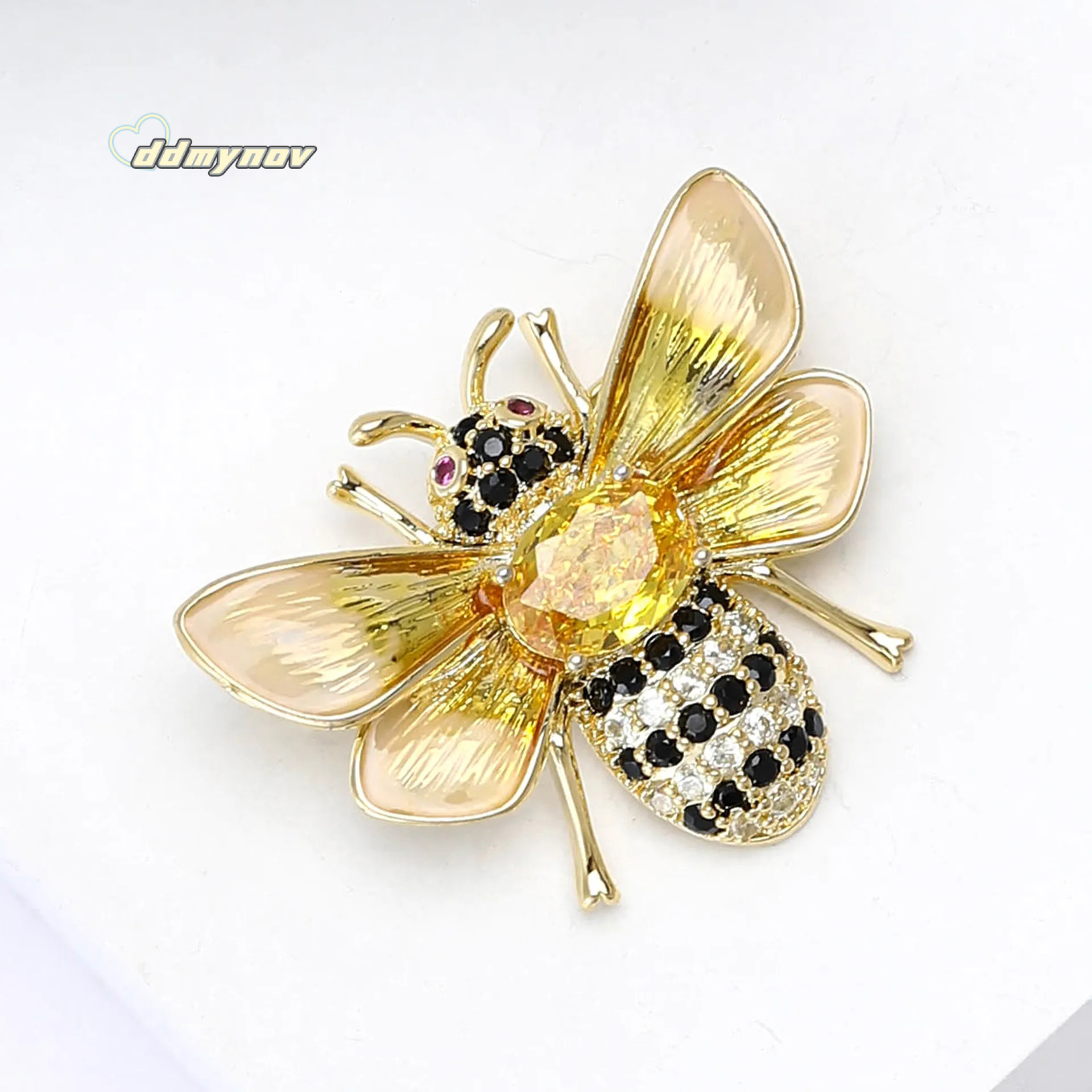 Gold Tone Rhinestone Bee Brooch With Yellow Gemstone, Black Onyx Pearl Accents Nature - Inspired Gift For Him/Her High Quality And Stylish Jewelry ddm