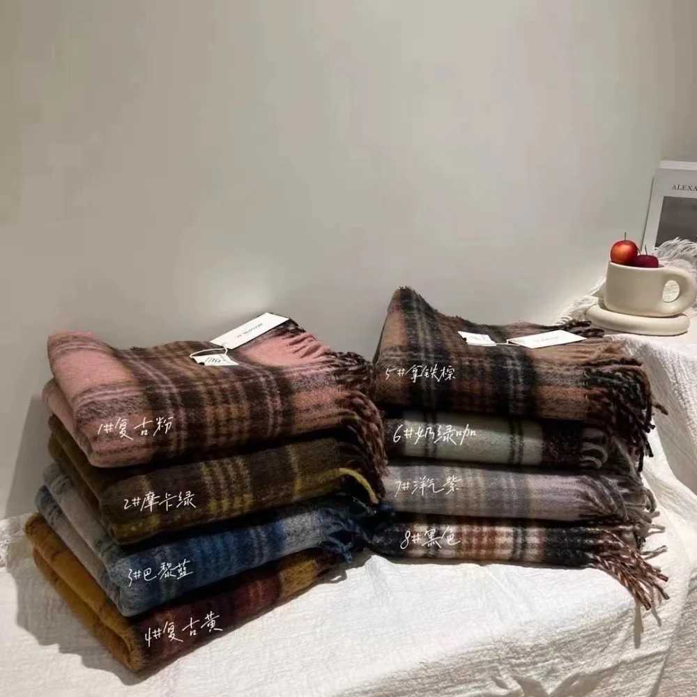 Autumn and Winter New Product Retro Atmosphere Coffee Color Plaid Scarf Mens and Wens en Mohair Enlarged Thicke Scarf G250912