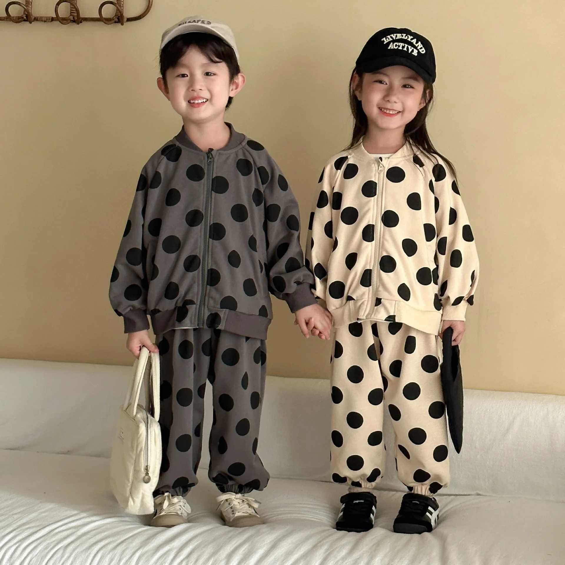 Baby Boys Autumn Twopiece Set Round Neck Zipper CoatElastic Waist Pant Toddler Boys Sets New Dot Printed Kids Baby Boys Sets C250913