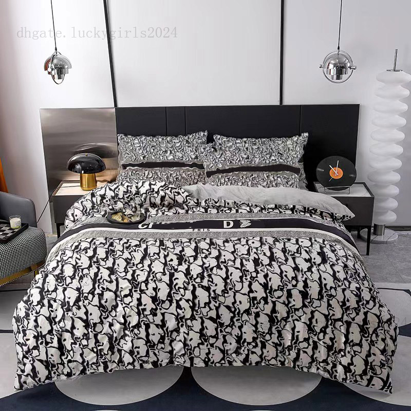 Bedding sets Designer bedding Silk four-piece set new silky naked sleep high-grade sheets light luxury full bed sets comforter quilt cover bed sheets