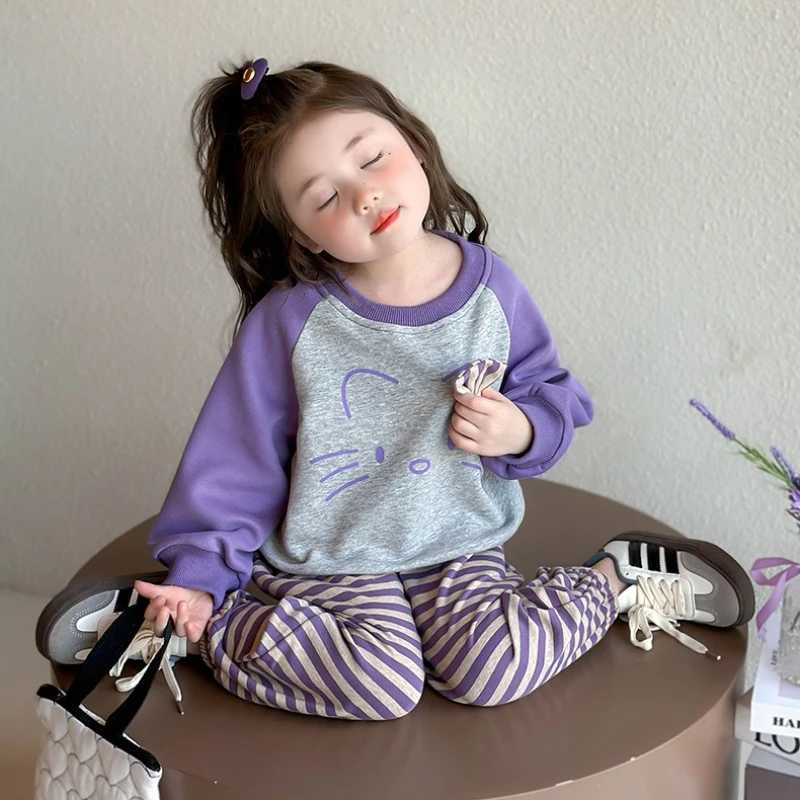 Baby Girl Clothes Set Autumn Kid Helllo Kitty Sweatshirts Pullover Top Striped Pants 2pcs Suit Children Tracksuits Outfits C250913