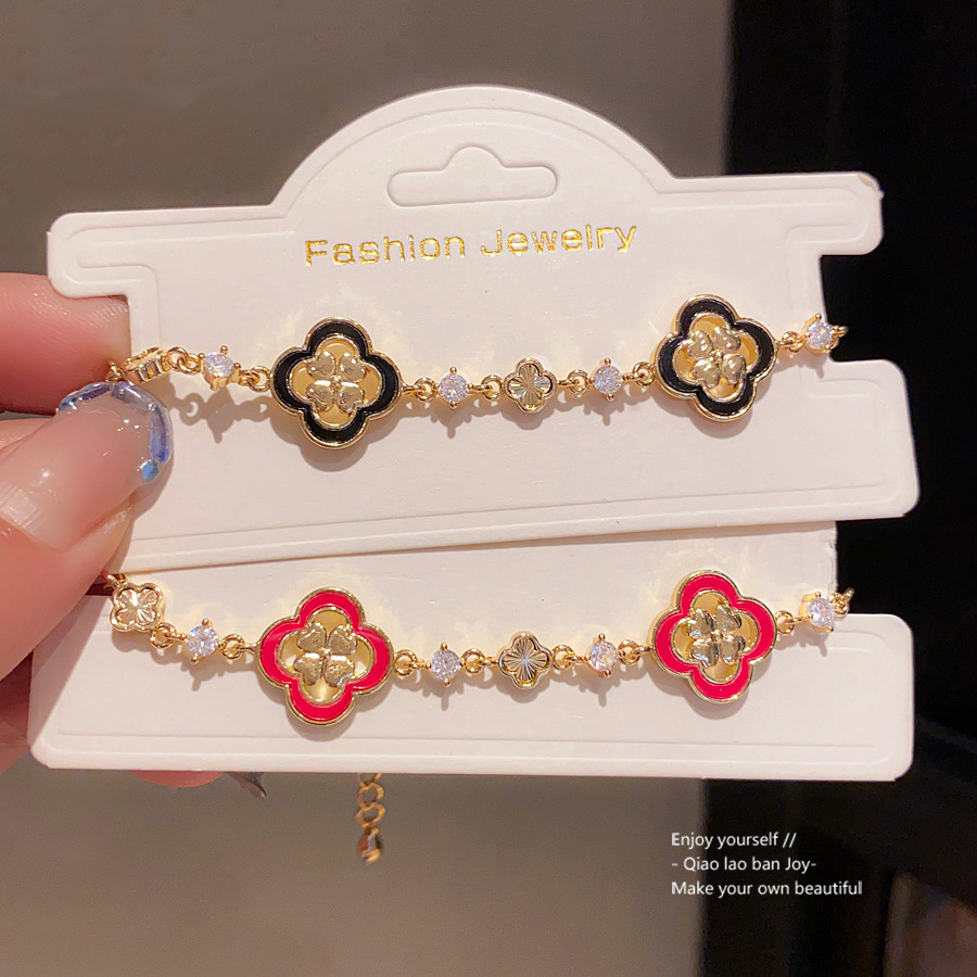 Gold - Toned Bracelet With Pink Floral Motif And Rhinestone Accents Delicate Daily & Elegant Jewelry Gift For Her High - Quality And Stylish Accessory