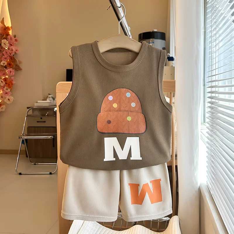 Kids Sleeveless Tracksuits Cute TShirt Shorts Summer Clothing Shortsleeved Outfits Thin Loose Tees Shorts Baby 2 Piece Set C250913