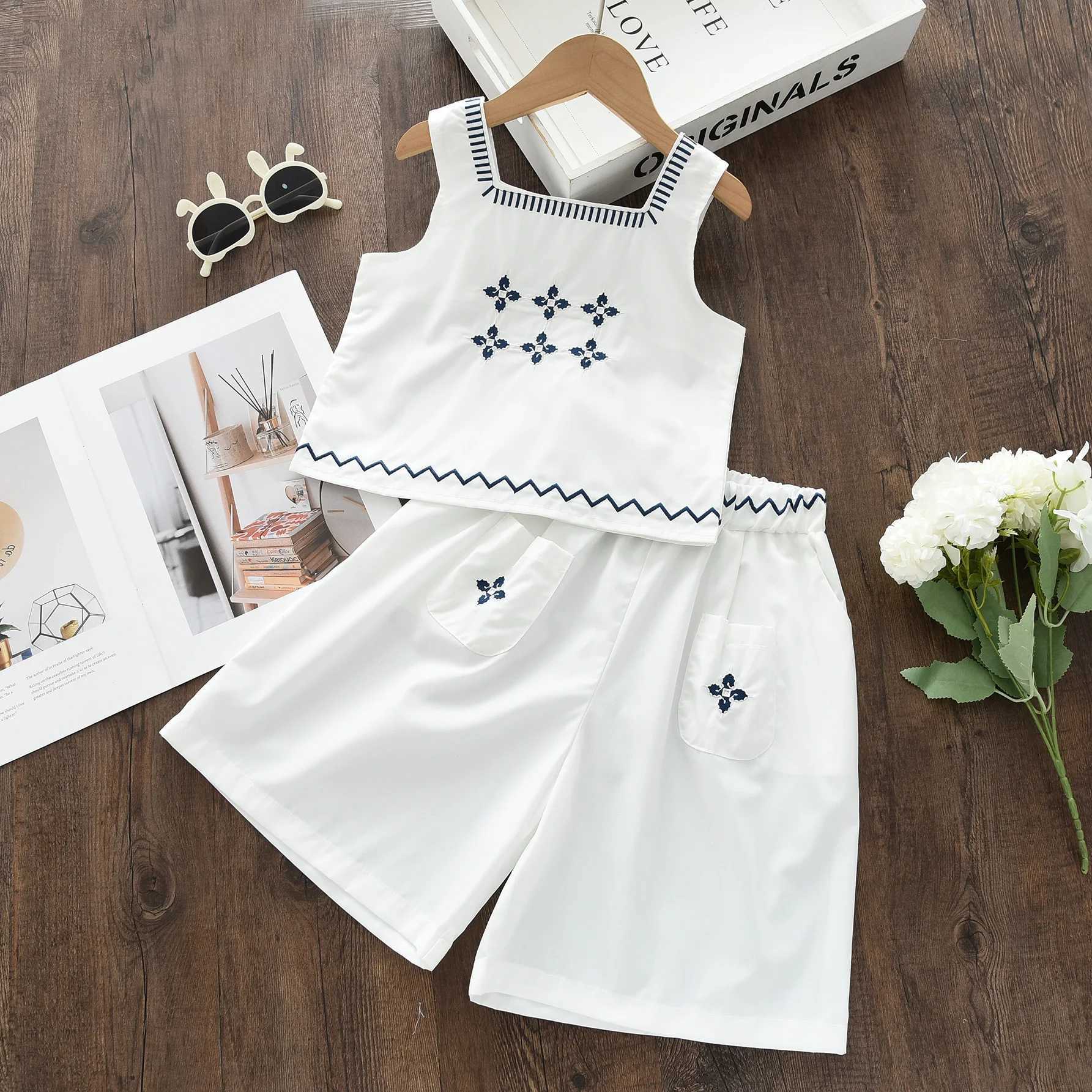 Childrens Clothing Sets Floral Embroidery Sleeveless Top Skirt 2pcs Kids Clothes Girls for 2 To 7 Years Baby Girl Outfit Set C250913