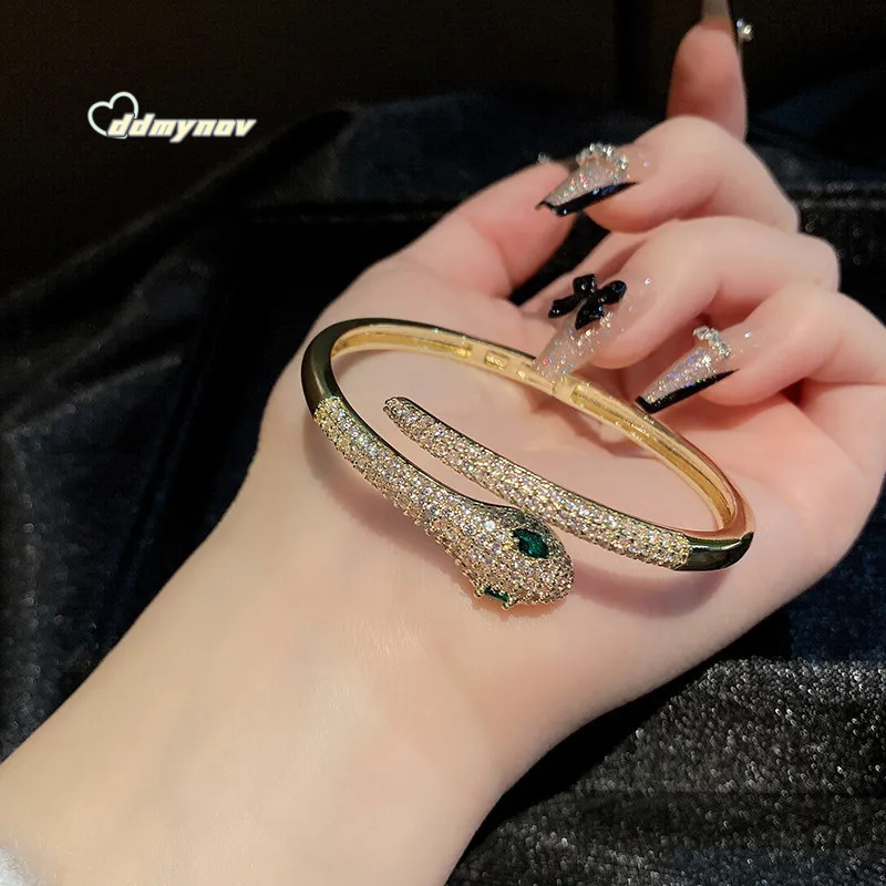 Brand Designer Jewelry European And American Fashion Exotic Green Open Snake Female Evil Eye Bracelet Retro Exaggerated Wholesale ddmynov