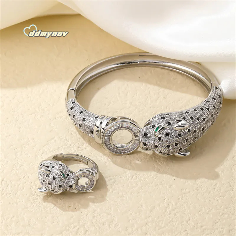 Brand Designer Leopard Jewelry Set Kashi Accessories European And American Style Full Dia Gold-Plated Bracelet Ring Light High-End Fee ddmynov