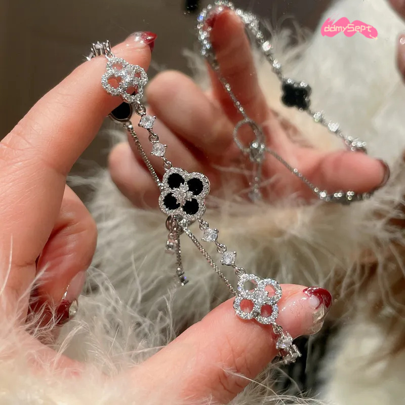 Gold Tone Clover Shaped Link Bracelet Shell & Crystal Accents Elegant Party Daily Wear Gift For Her High Quality And Stylish Jewelry ddmythur