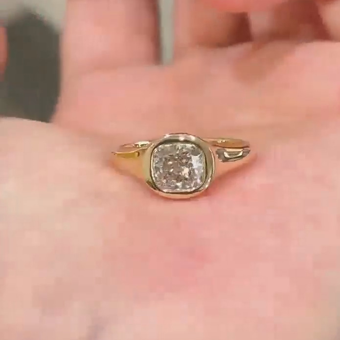 2025 Choucong Classical Simple Women Fashion Jewelry 925 Sterling Silver 18K Gold Fill Solitaire Cushion Shape Lab Moissanite Diamond Party Women Brid