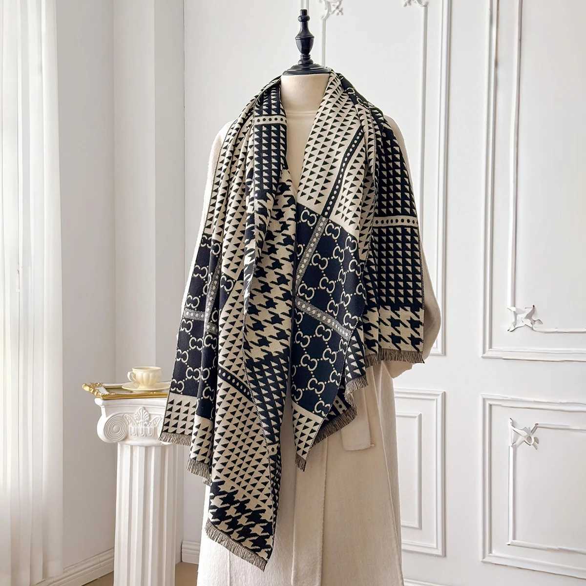 New Egance Houndstooth Print Scarf Soft Warm Fringe Pashmina Jacquard Shawl Autumn and Winter Coldproof Windproof Blanket G250912