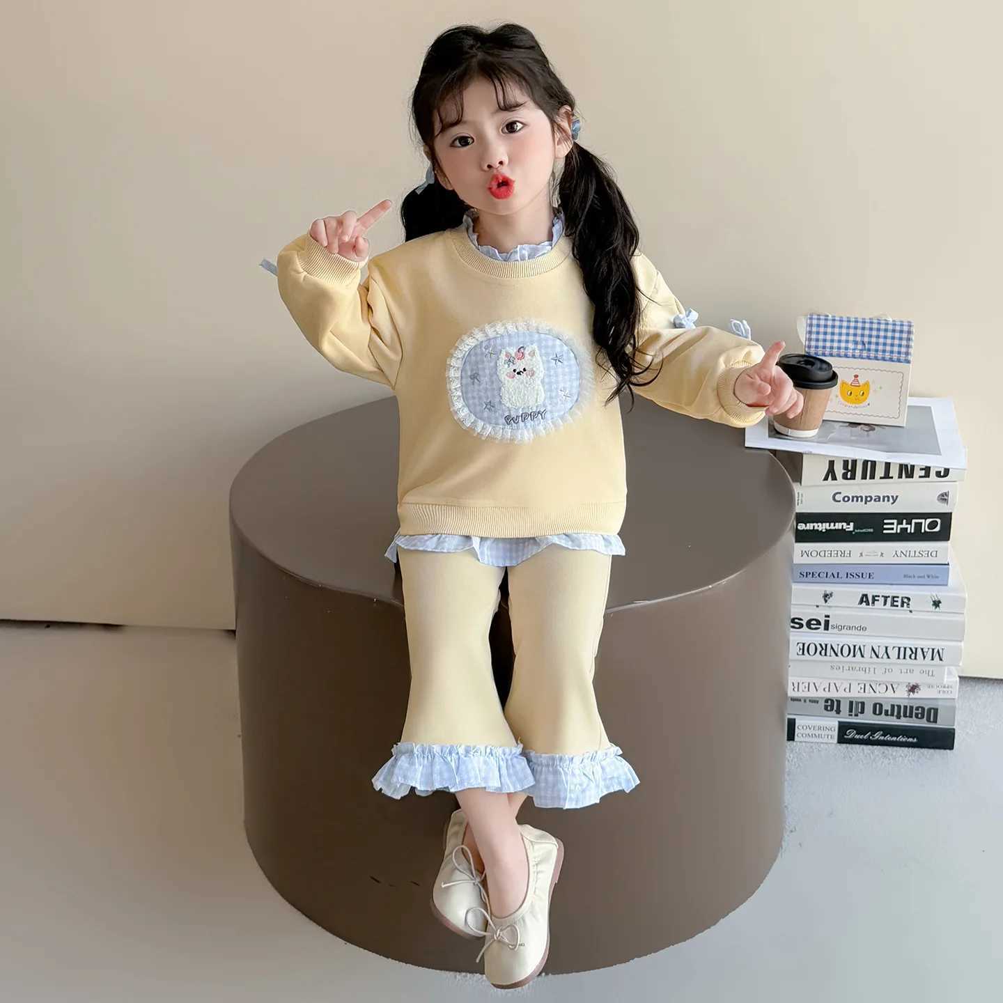 Girls Suit 2025 Autumn New Childrens Clothes Girls Baby Fashion Plaid Lace Cartoon Hoodie Twopiece Set Casual Simple C250913