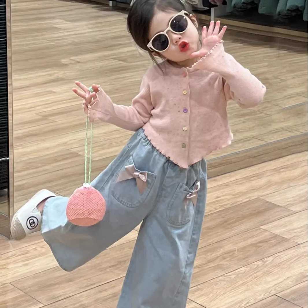 Childrens Clothing Sets Pink Longsleeved Sweater Bow Denim Wideleg Pants 2pcs Girls Clothes 2 To 6 Years Baby Girl Clothes C250913