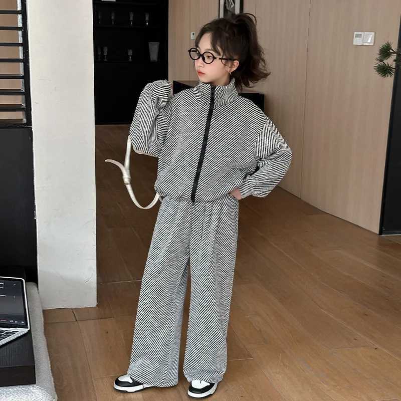 Teen Girls Sets 2025 New Children Spring Fashion Suit Kids Striped JacketsLoose Sports Pants 2 Pcs Outfits New Clothing Set C250913