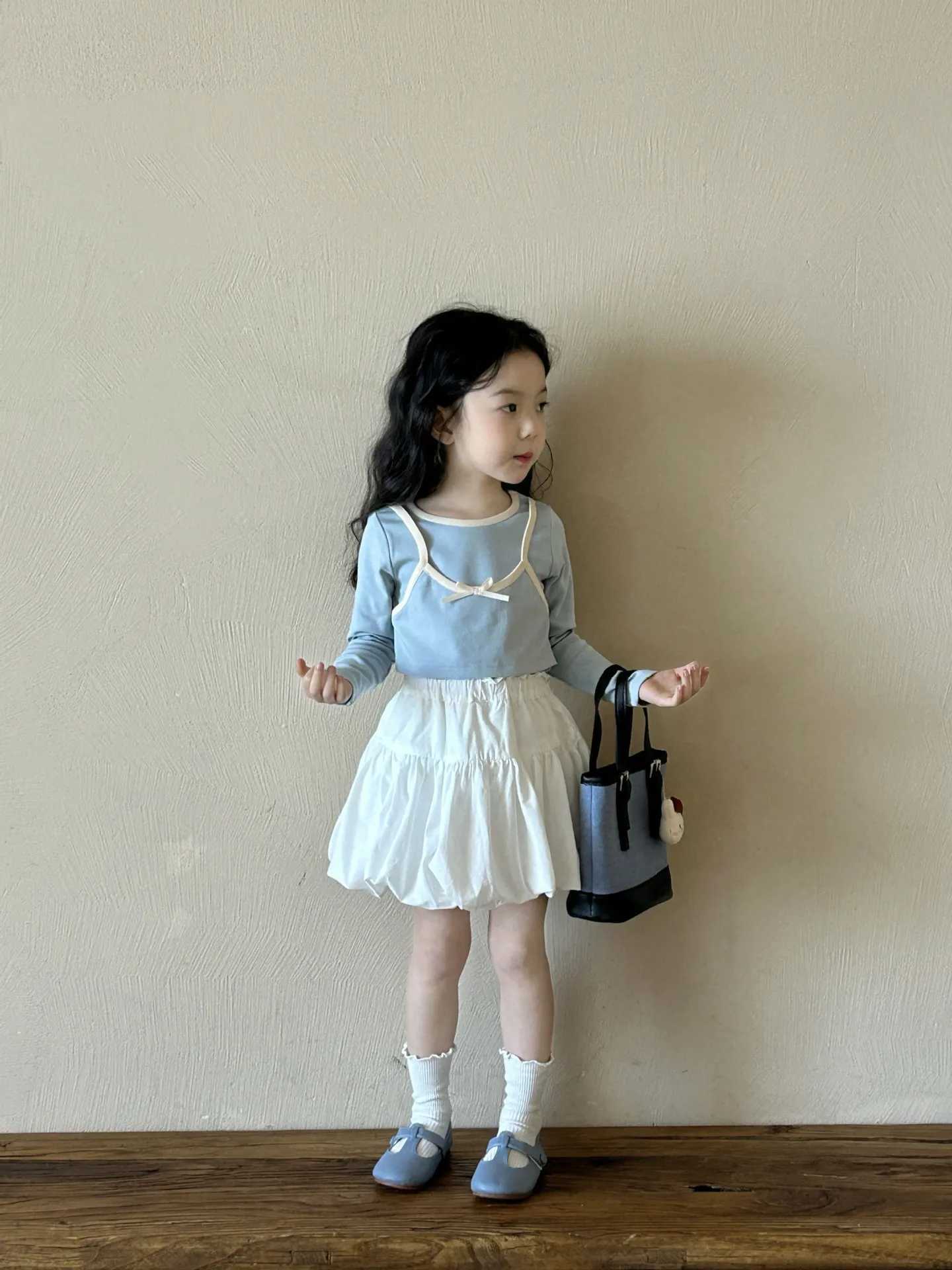 Girls Fake Twopiece Bottoming Shirt 2025 Spring New Childrens Longsleeved Top Medium and Small Children 27 Years Old Skirt C250913