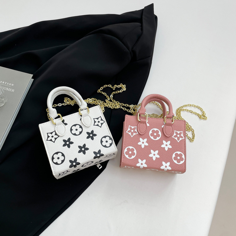 Designer Bag 2025 New French Monogram Tote Bag for Women Luxury Elegant Small Square Purse Versatile Shoulder Crossbody Bag