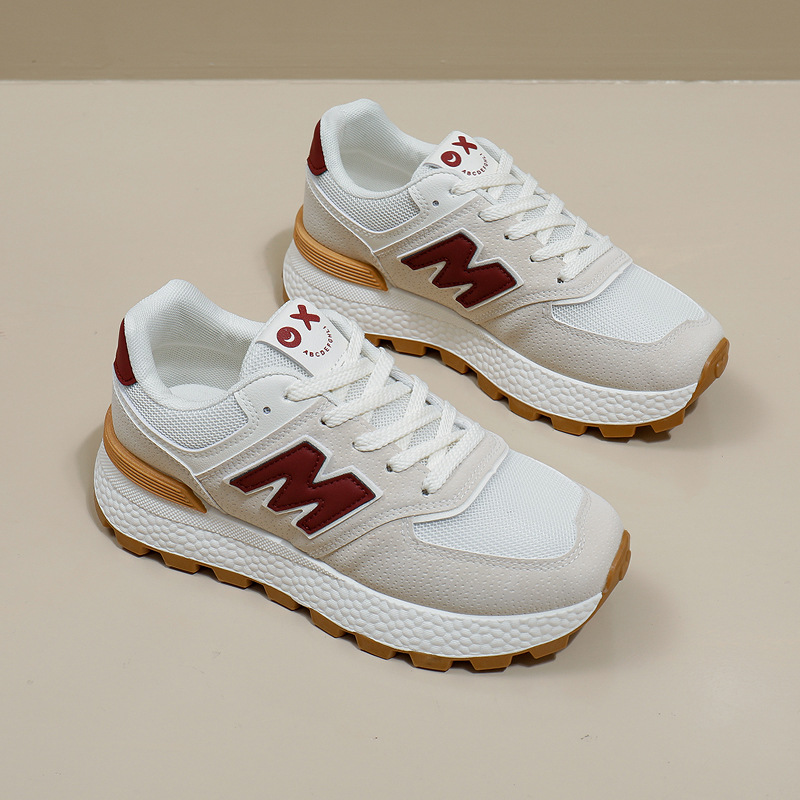 Free shipping for the new Spring/Autumn 2025 fashionable and trendy thick-soled Korean version student sports women's Forrest Gump shoes and casu