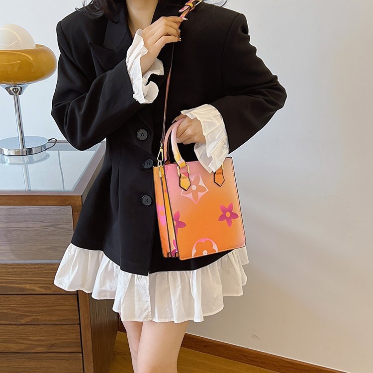 Designer Bags European and American fashion colorful mobile phone Bag 2025 Summer New Style Sweet and versatile shoulder Bag Crossbody bag Free shippi