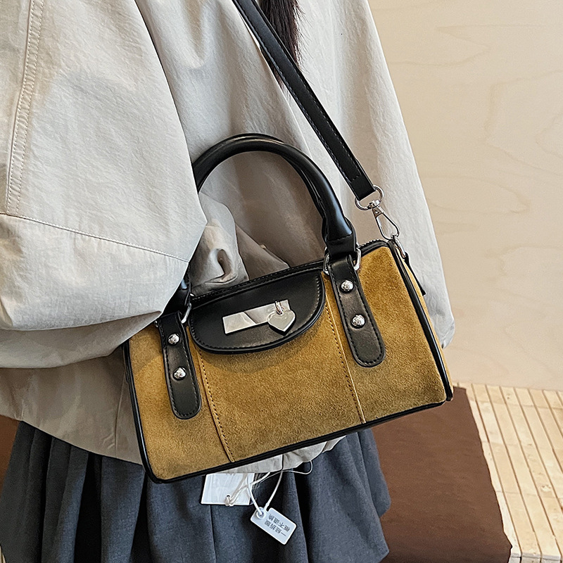 Retro Style Matte Women s Bag New Women s Crossbody Bag Fashionable Autumn New design Designer Bag Women s Shoulder Bag