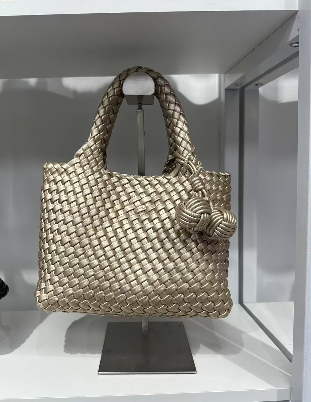 design New Hand Woven PU Women s Shoulder Bag Casual And Fashionable Handheld Bag Autumn New Designer Bag Outdoor Play Solid Color Simple Women s Book
