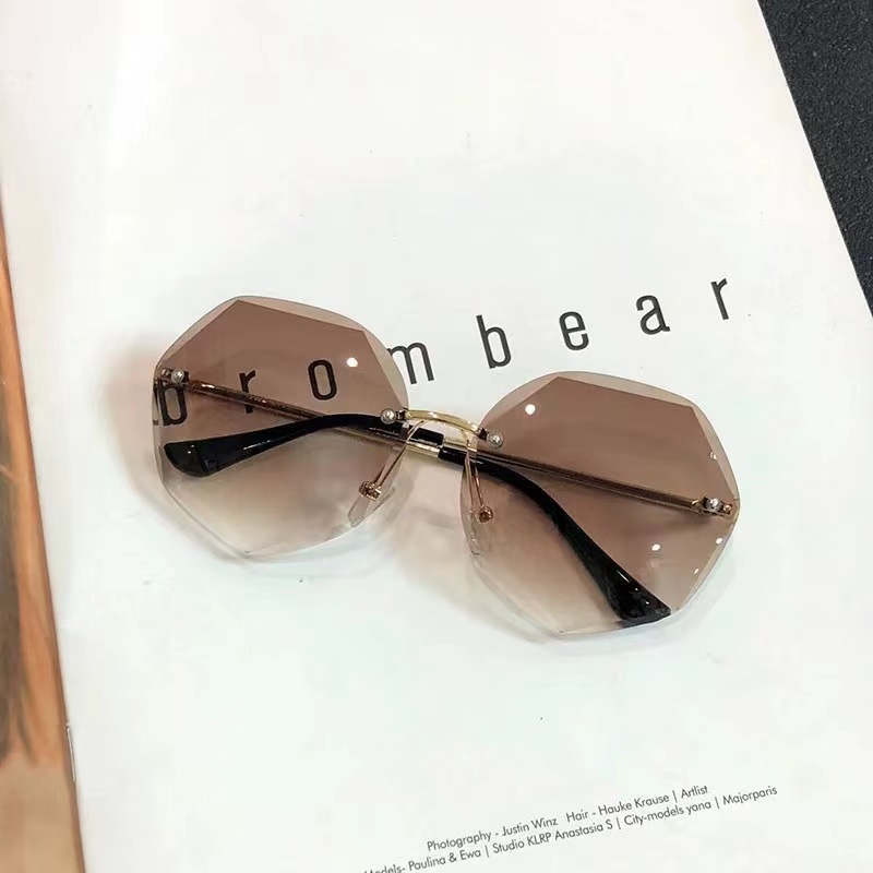 Women Stylish Ocean Design Sunglasses Gradient glasses Rimless Eye Glasses Lenses Vintage New Shades letter Design