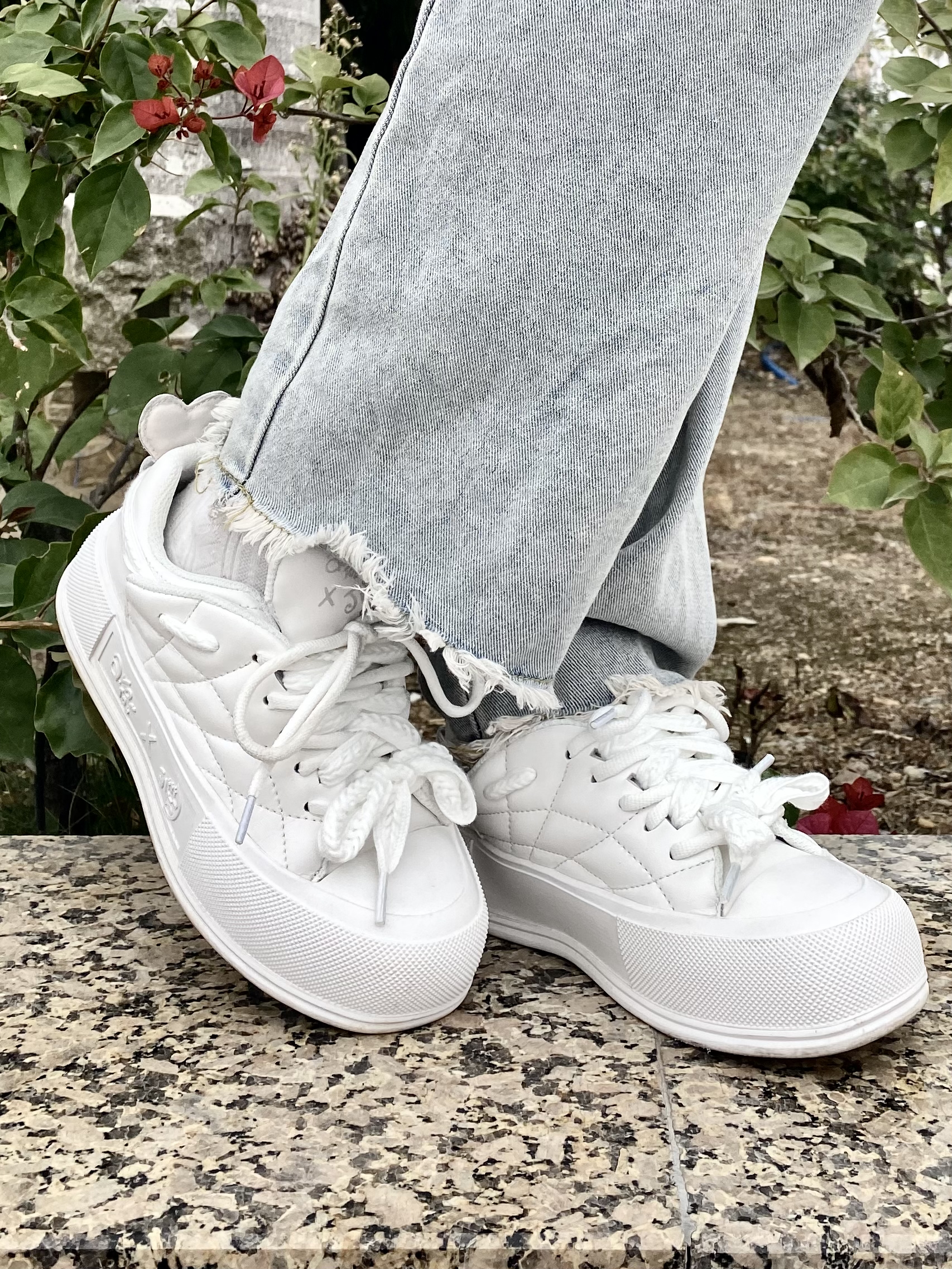 Jiffflyx Qingwantian Q.VONTON Women's Versatile White Shoes Thick Sole Height Increasing Casual Sports Sneakers