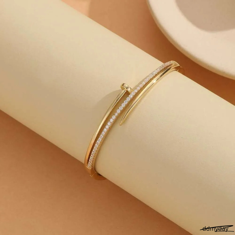 Bracelet Designer Jewelry For Women Creative Fashion With Extendable Clasp Copper Micro Inlaid Zirconia Stud Bracelets Holiday Vacation Gifts ddmyDay