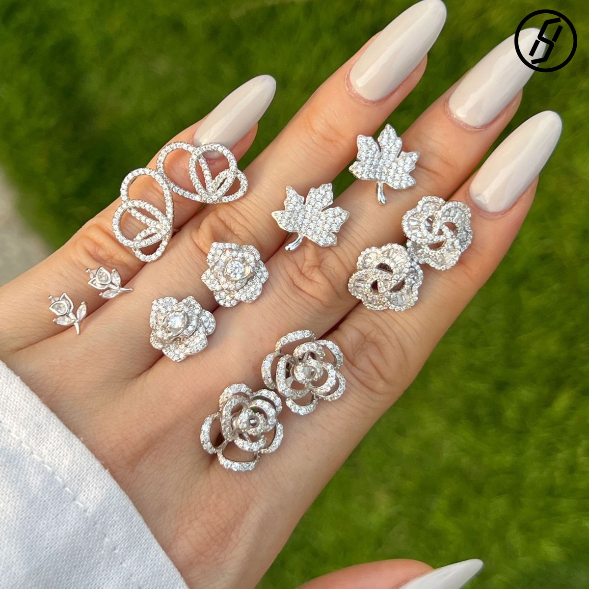 Fine Craft S925 Sterling Silver Zircon Four-petal Flower Earrings Retro INS Fashion Four-leaf Clover Earrings Designer Jewelry Original Jewelry Wholes