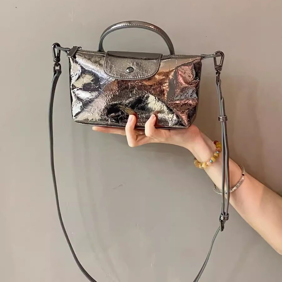 Dumpling Bag New Women s Shoulder Bag Fashionable Mobile Phone Bag New Silver Women s design Crossbody Bag Autumn New Designer Bag