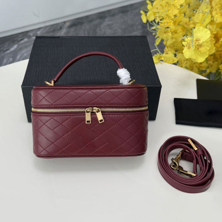 Designer bag Mini makeup bag Women Square Shoulder crossbody bag Handbag Korean style Luxury small Square bag Vanity Case box Quilted leather Cosmetic Case