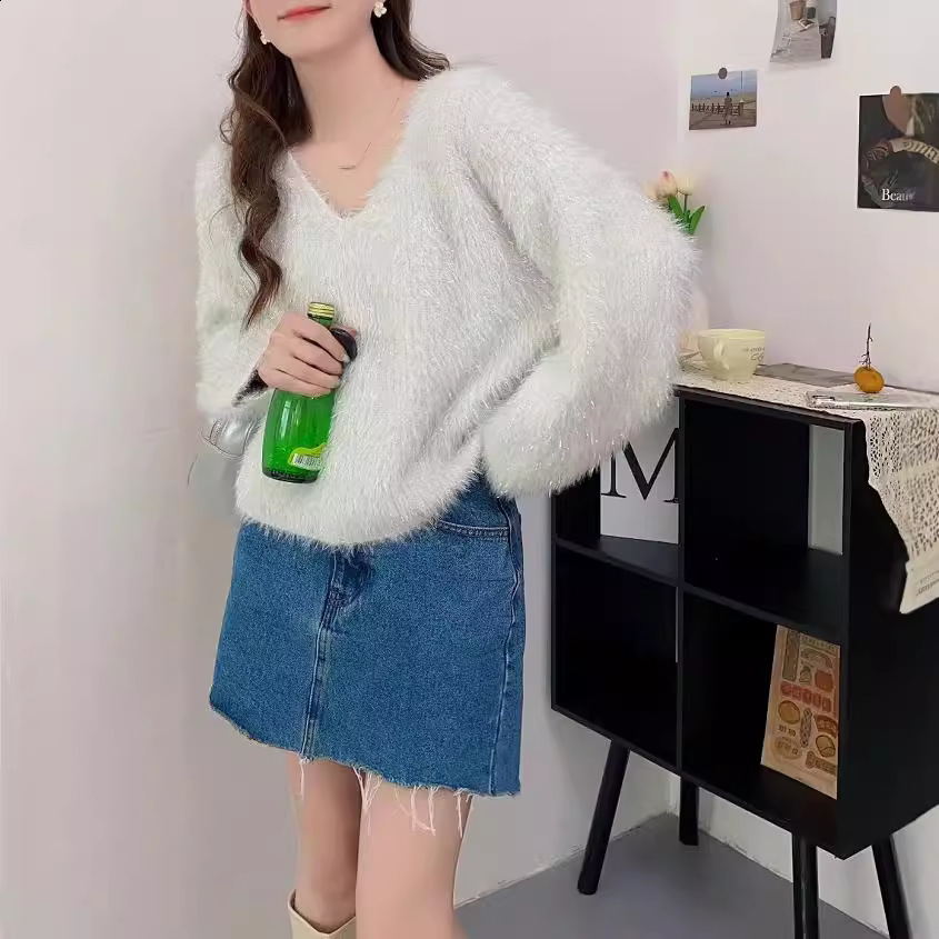 Soft Faux Mink Velvet Short Sweater for Women New Autumn Winter Lazy Style Loose Shiny Knitted VNeck Top 210430