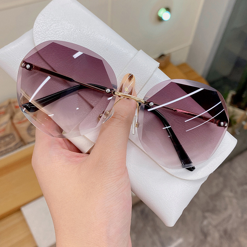 Women Stylish Ocean Design Sunglasses Gradient glasses Rimless Eye Glasses Lenses Vintage New Shades letter Design