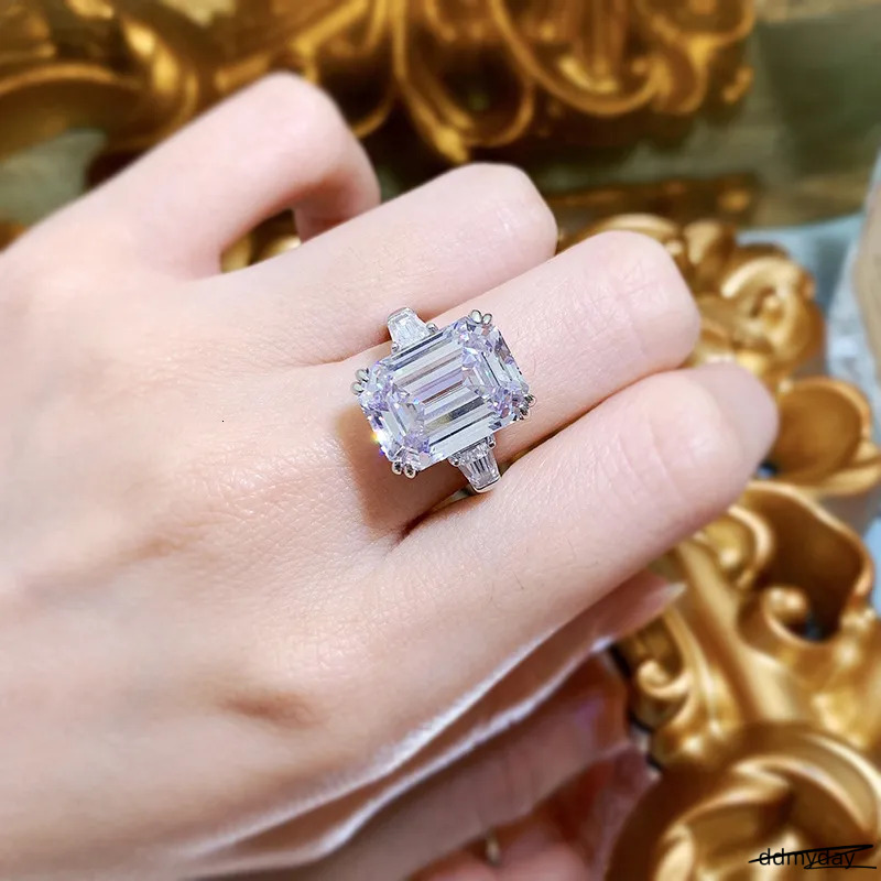 Sier Jewelry Wedding Rings Emerald Cut White Moissanite Dia Gemstones Eternity Party Women Engagement Band Ring Gift ddmyDay