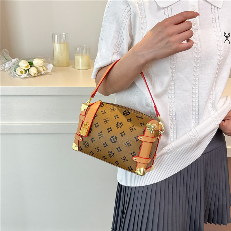 High quality fashionable printed handbag 2025 new simple design retro contrasting single shoulder crossbody bag free shipping white khaki coffee