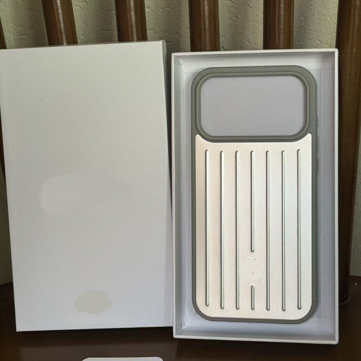 Top-quality Suitcase Designer Fashion 2025 new Phone Case for Apple iPhone 17 pro 16 Pro Max 15 14 Polycarbonate Aluminum Alloy MagSafe Wireless charging with box