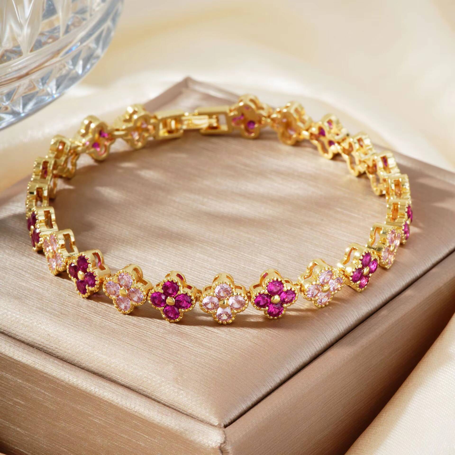 Explosive Colored Four Leaf Clover Zircon Bracelet with Full Diamond Fashion Design Luxurious and Highend Wholesale