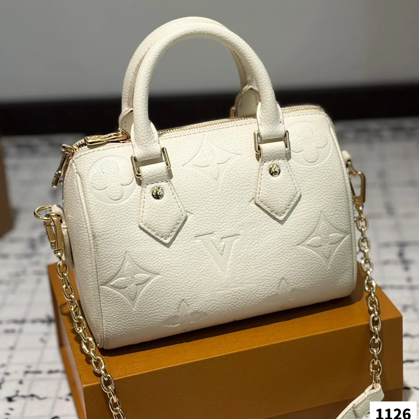 Designer bag luxury tote bag women's shoulder bag fashion wallet classic leather waist bag women's beach handbag handbag large capacity shopping M7865