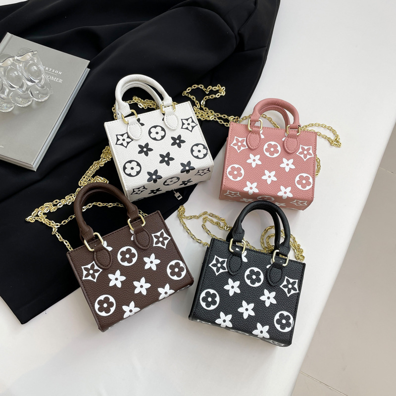 Designer Bag 2025 New French Monogram Tote Bag for Women Luxury Elegant Small Square Purse Versatile Shoulder Crossbody Bag