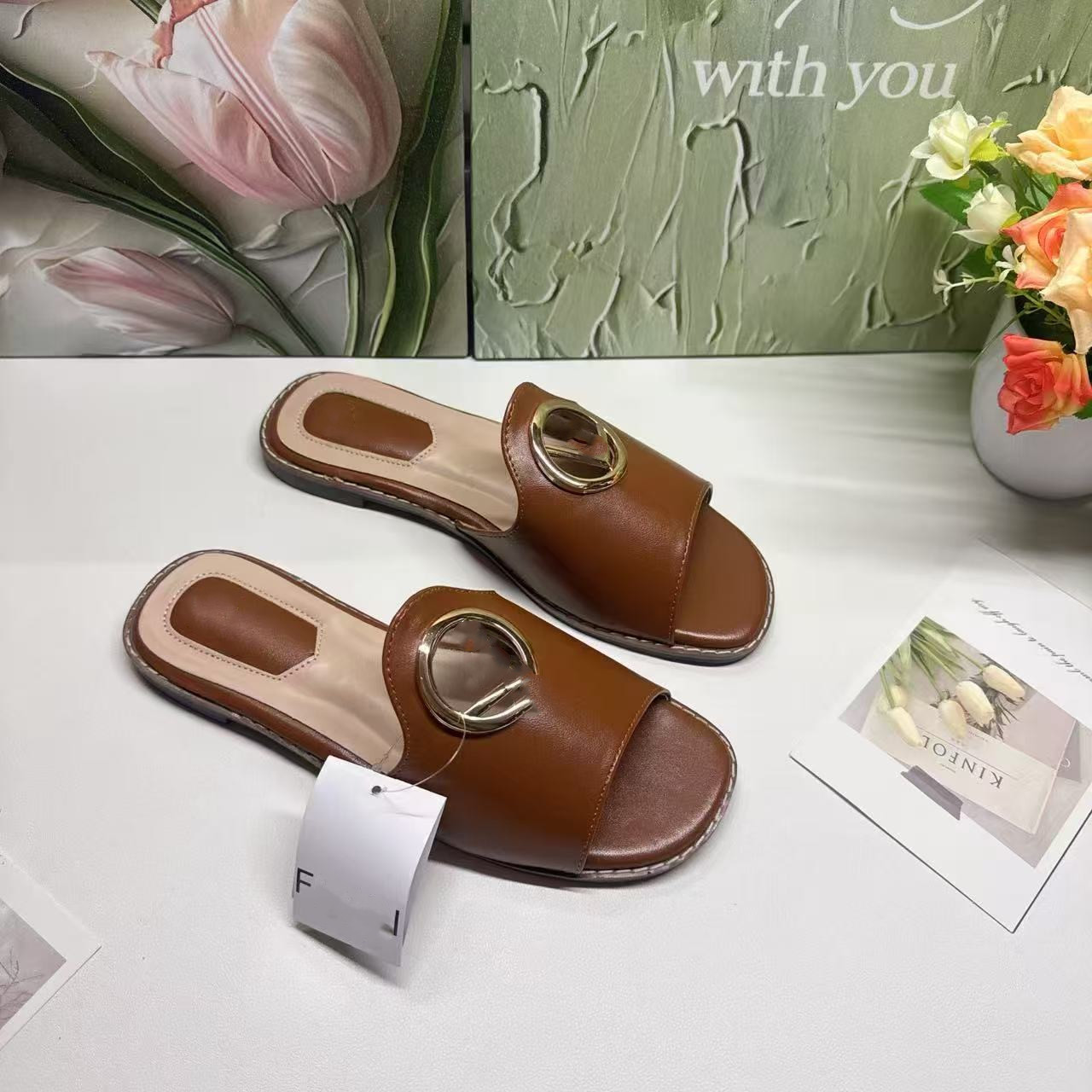 Luxury Slides Designer Sandals Dad Sandale Summer Beach Flip Flop Women Crystal Calf Leather Roman Sandal Flat Heel Wedge Diamond Woven Buckle Slippers