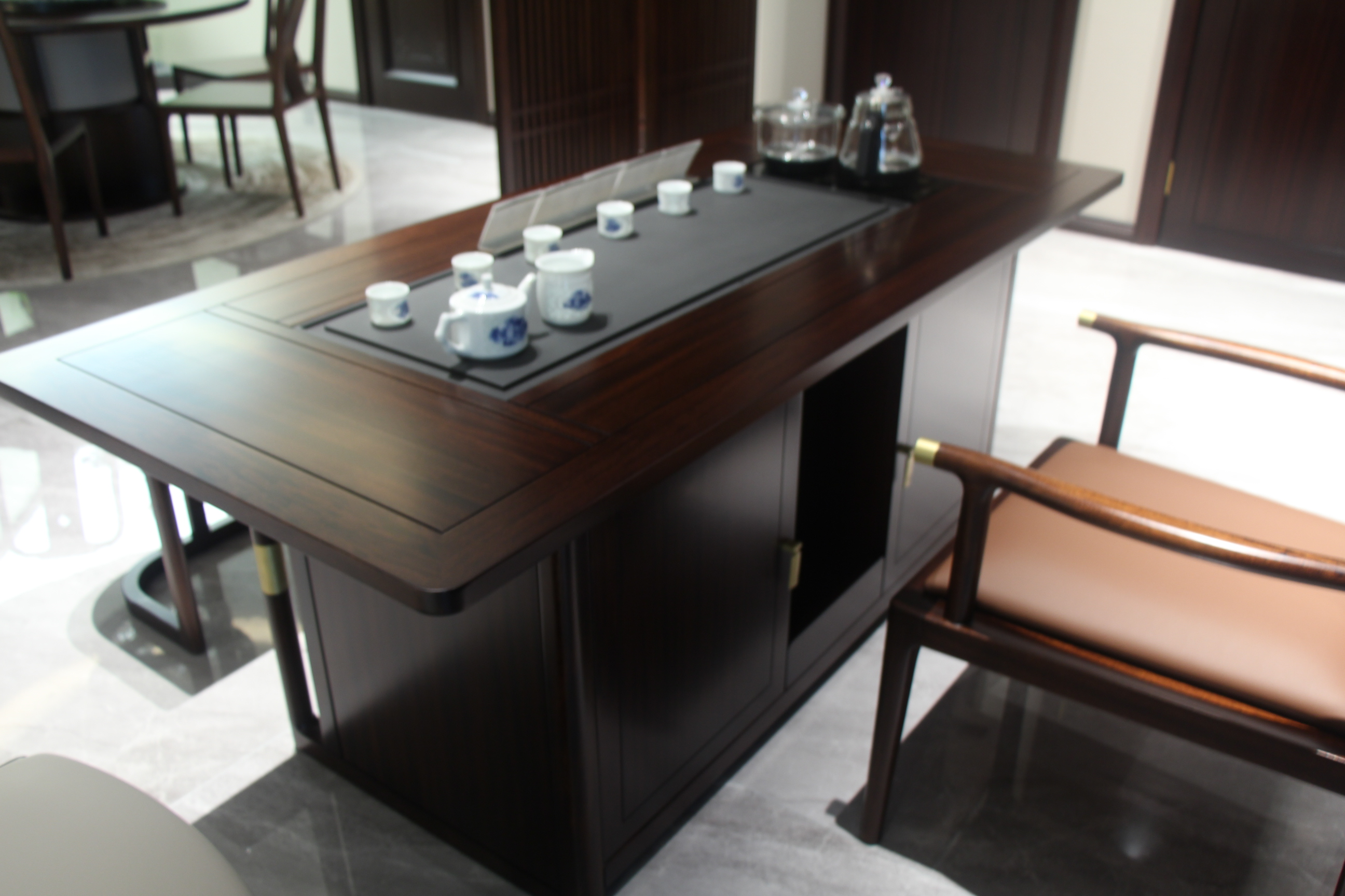 Zhong zhixin High-end design The new Chinese-style solid wood tea table is crafted with meticulous solid wood workmanship