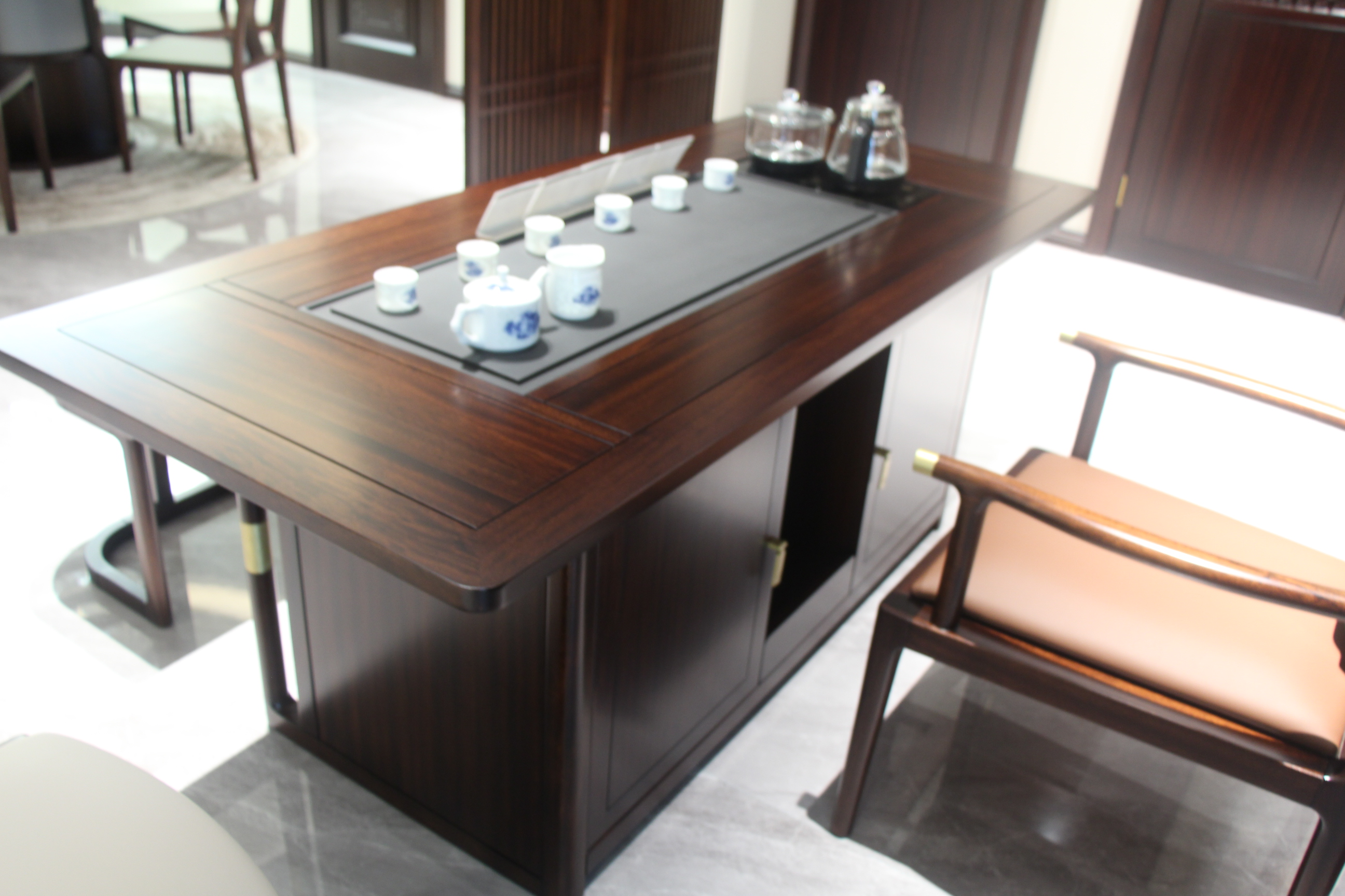 Zhong zhixin High-end design The new Chinese-style solid wood tea table is crafted with meticulous solid wood workmanship