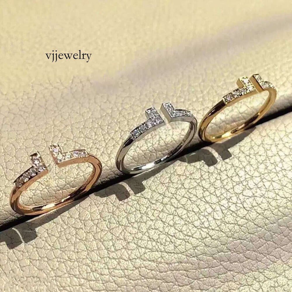 Fashion Love fashion jewelry brand designer T ring 18K gold stainless steel material, fashionable classic style Best gift Ring for your Lover