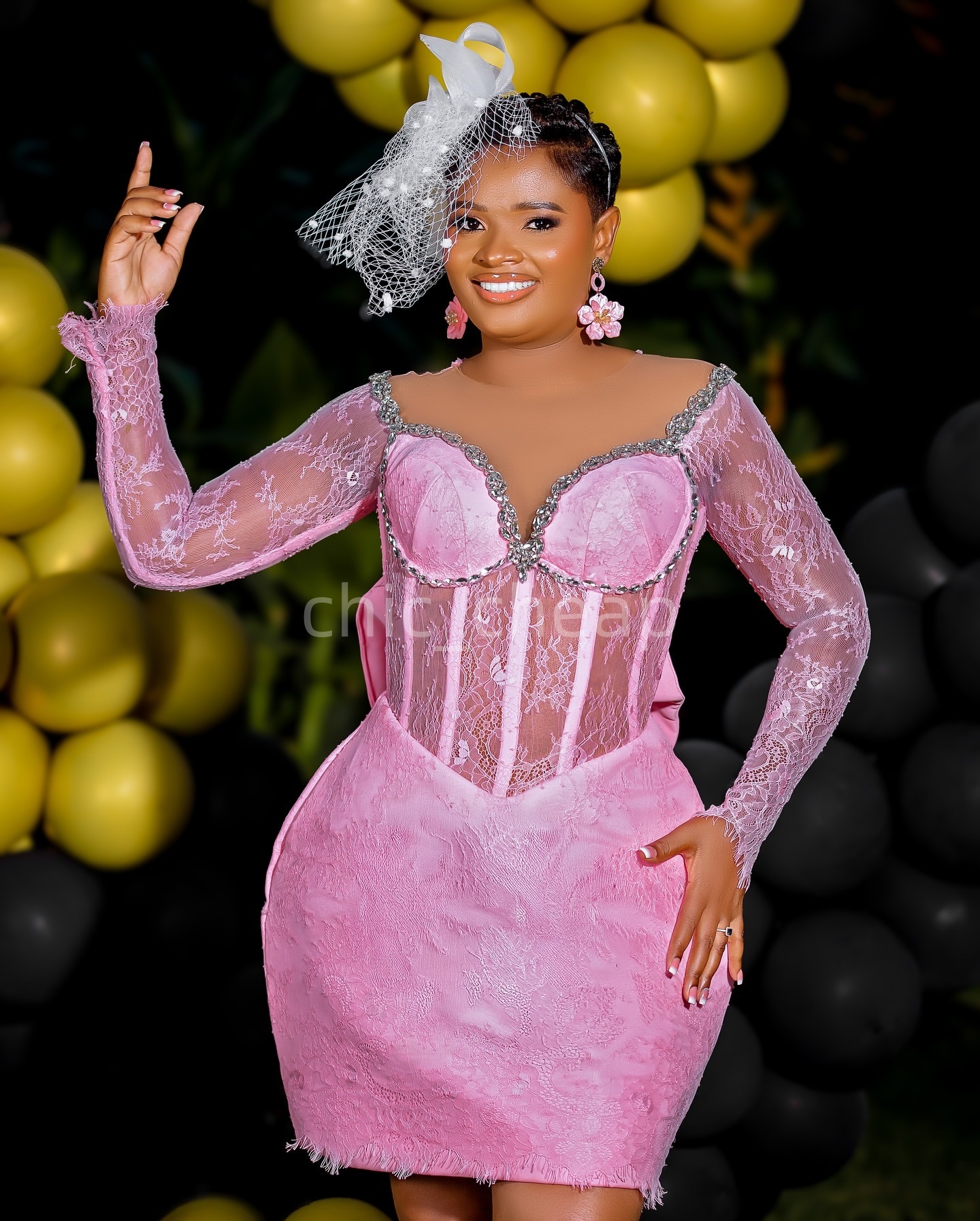 Chic Pink Sheath Cocktail Dress Crystals Sheer Neck Lace Full Sleeves Mini Graduation Homecoming Dresses For Special Occasions Sweetheart Gowns