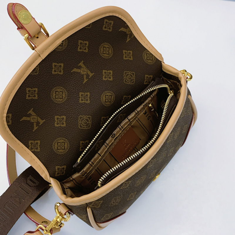 Designer Bag Women's 2025 Chain Strap Underarm Bag - Niche Fashionable Shoulder Crossbody Purse With Free Shipping